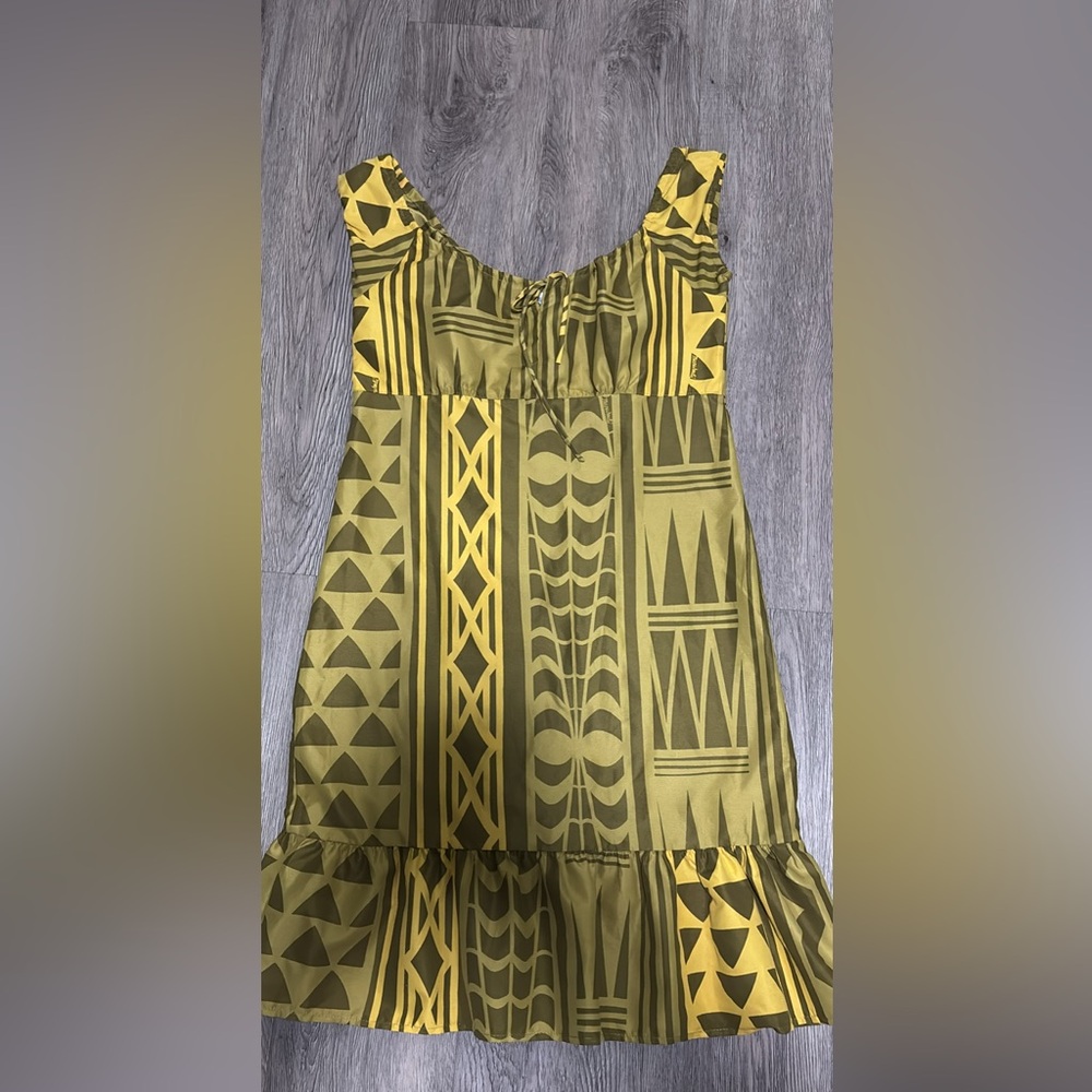 Manuhealii Golden Patterned Dress